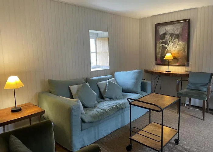 Дом отдыха Charmante Avec Jardin Au Chateau De Vesset - Fr-1-489-64 *