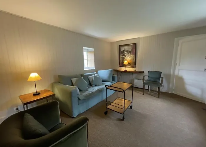 Charmante Avec Jardin Au Chateau De Vesset - Fr-1-489-64 Дом отдыха Treteau